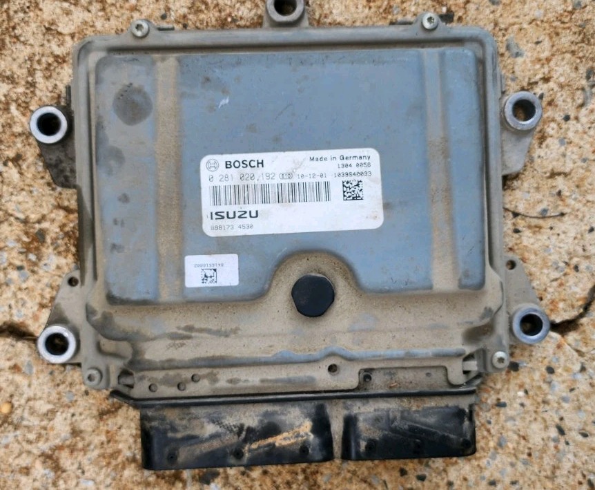 11-13 Isuzu NPR NRR Electronic DPF Control Module 898173-4530 ECM 0 281 020 192