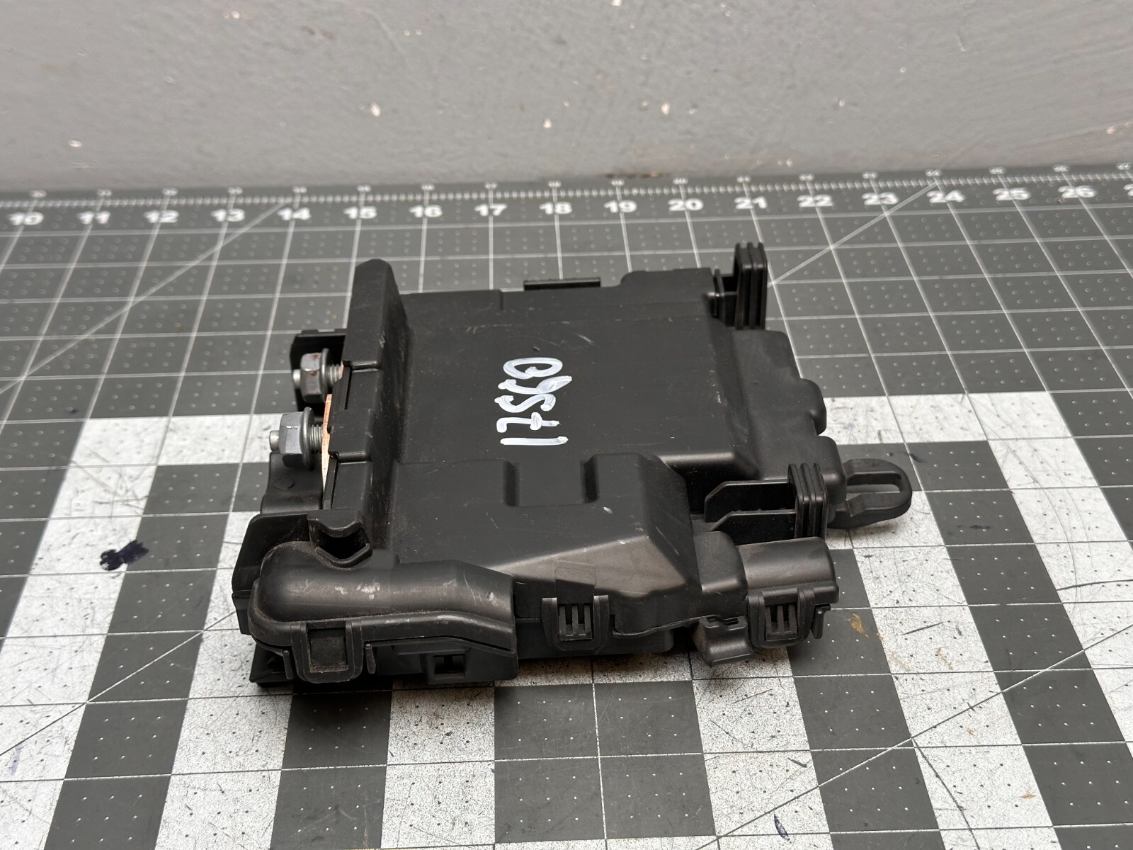 15-18 Volvo S60 T5 2.0L ENGINE BAY CONTROL MODULE OEM 30659092