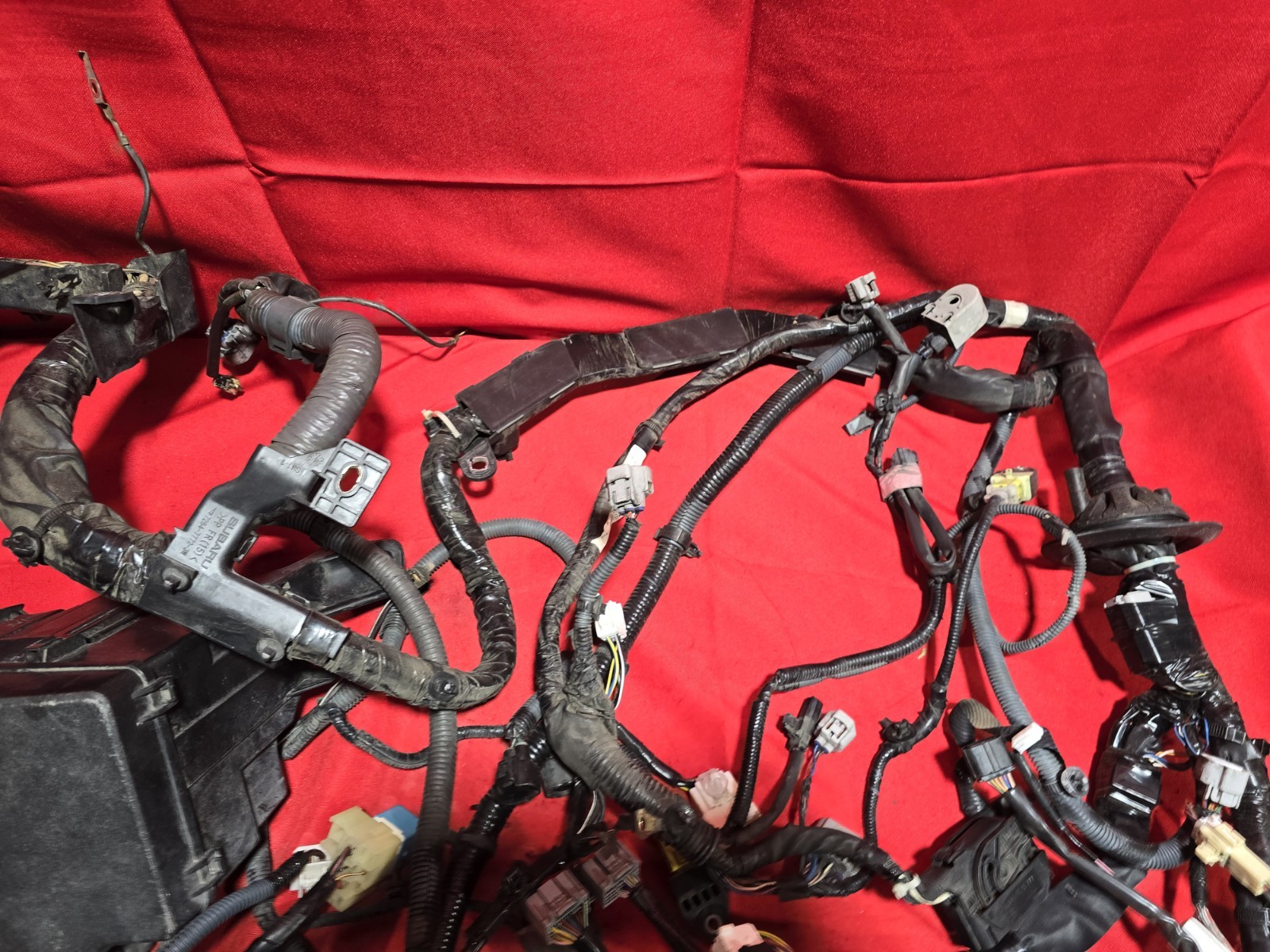 86 FRS BRZ ENGINE BAY HEADLIGHT WIRE WIRING HARNESS PIGTAIL w FUSE BOX UNCUT