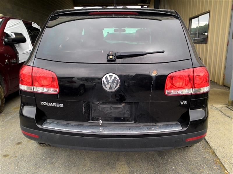 Chassis ECM Body Control BCM Mounted Next Relay Box Fits 04-07 TOUAREG 612942