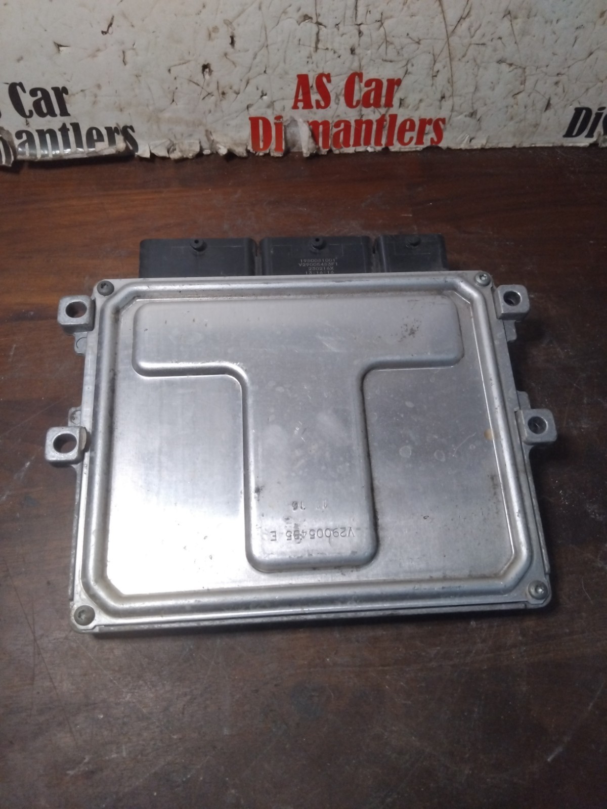 Renault Captur Engine Control Unit ECU 23710 5499R – L64/B #22