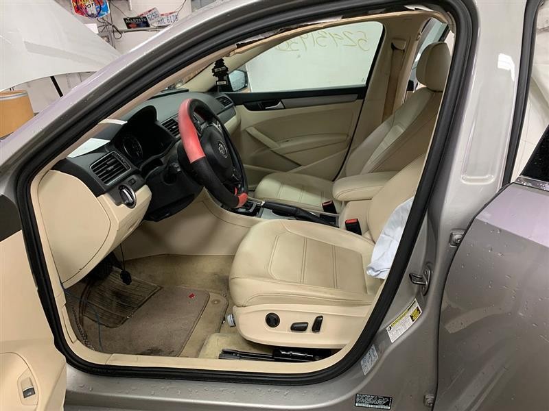 Chassis ECM Communication Interface Box Telephone Fits 14-15 PASSAT 2197016