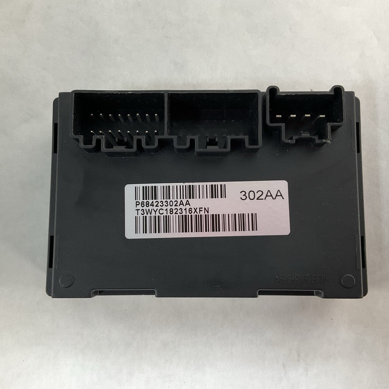 Transfer Case Control Module 68423302AA For 2019-20 Jeep Grand Cherokee Durango