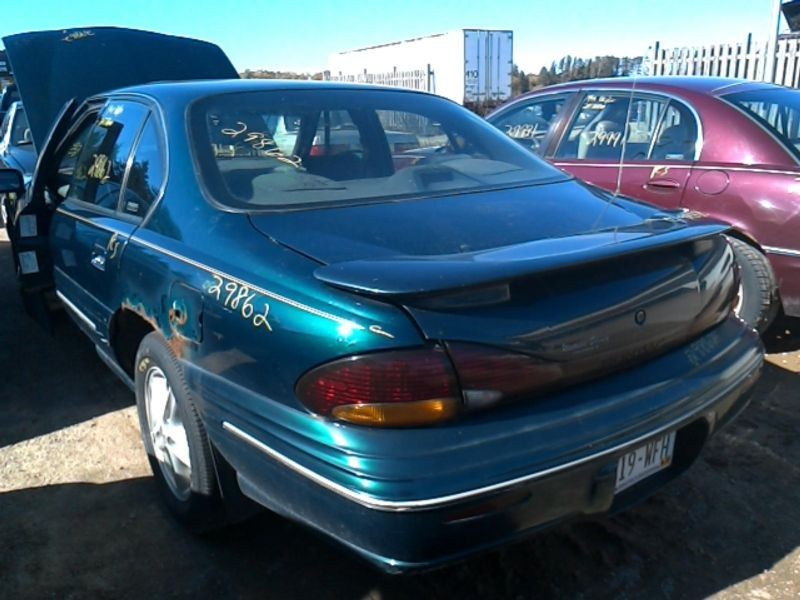 Chassis ECM Body Control BCM Behind Glove Box Fits 96-99 BONNEVILLE 2116486