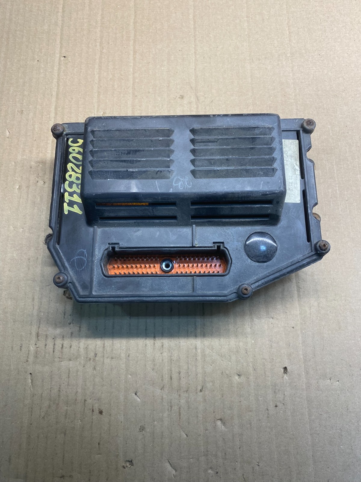 1994 1995 Jeep Grand Cherokee Computer Engine Control ECU ECM AC0460 DG
