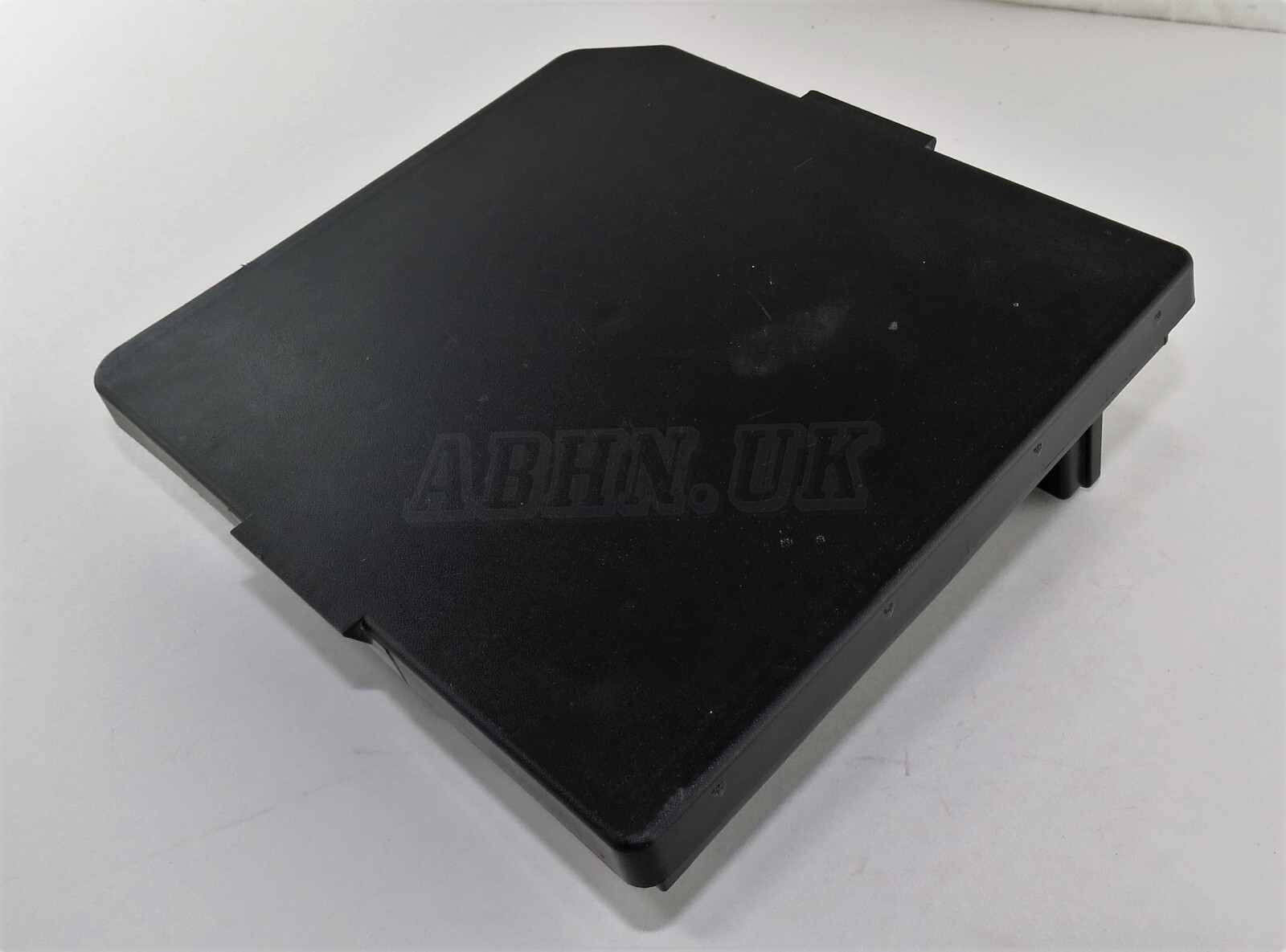 284B7-JB000 Nissan Qashqai (07-14) Genuine Engine Relay And Fuse Box Module Unit
