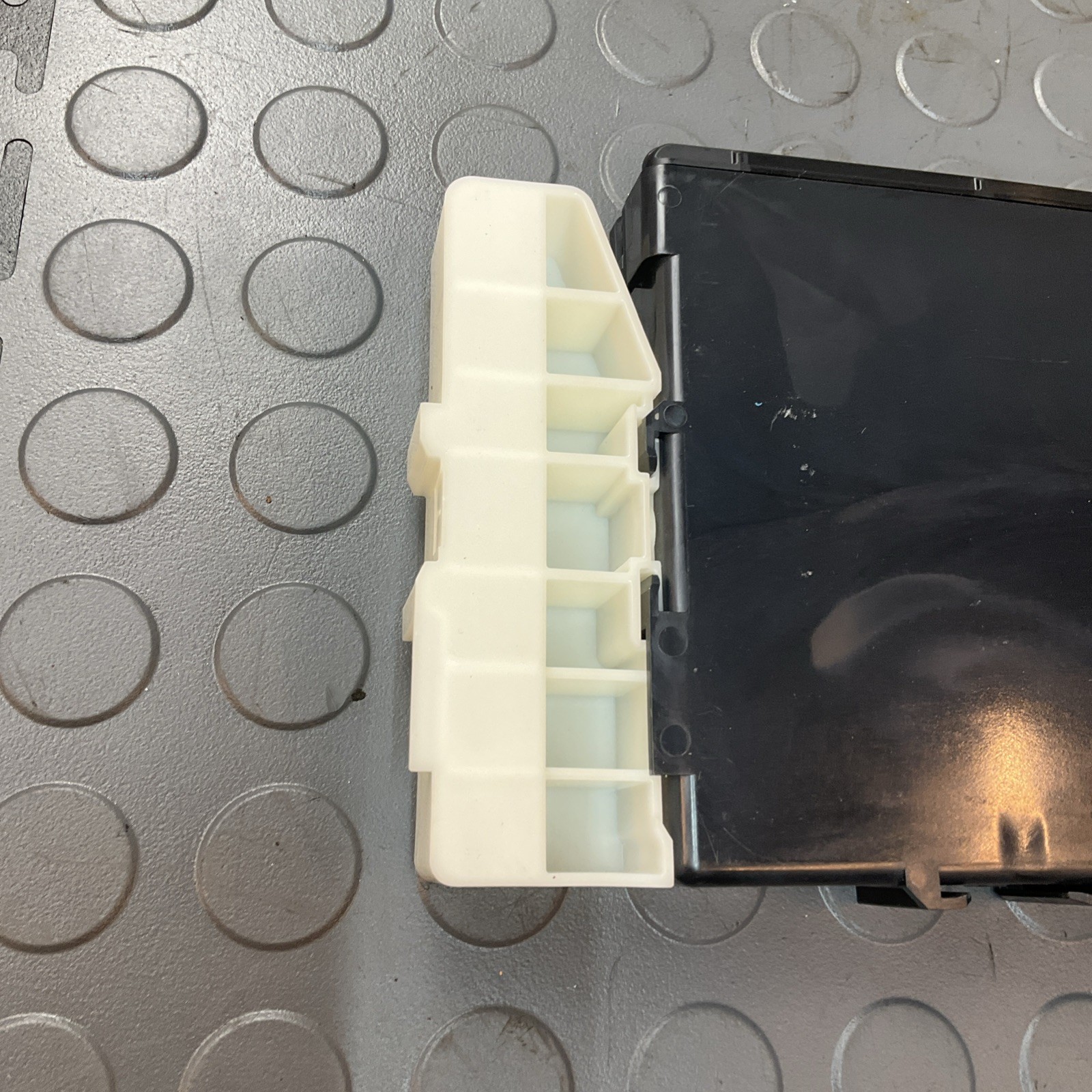 2022-2025 TOYOTA TUNDRA HYBRID VEHICLE CONTROL MODULE OEM