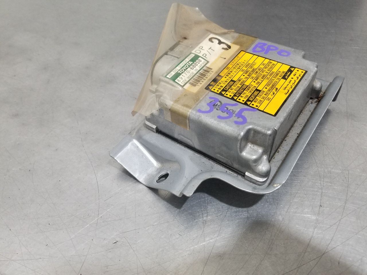 98 1998 TOYOTA LANDCRUISER 8 CYLINDER SRS RESTRAINT CONTROL MODULE 8917060050