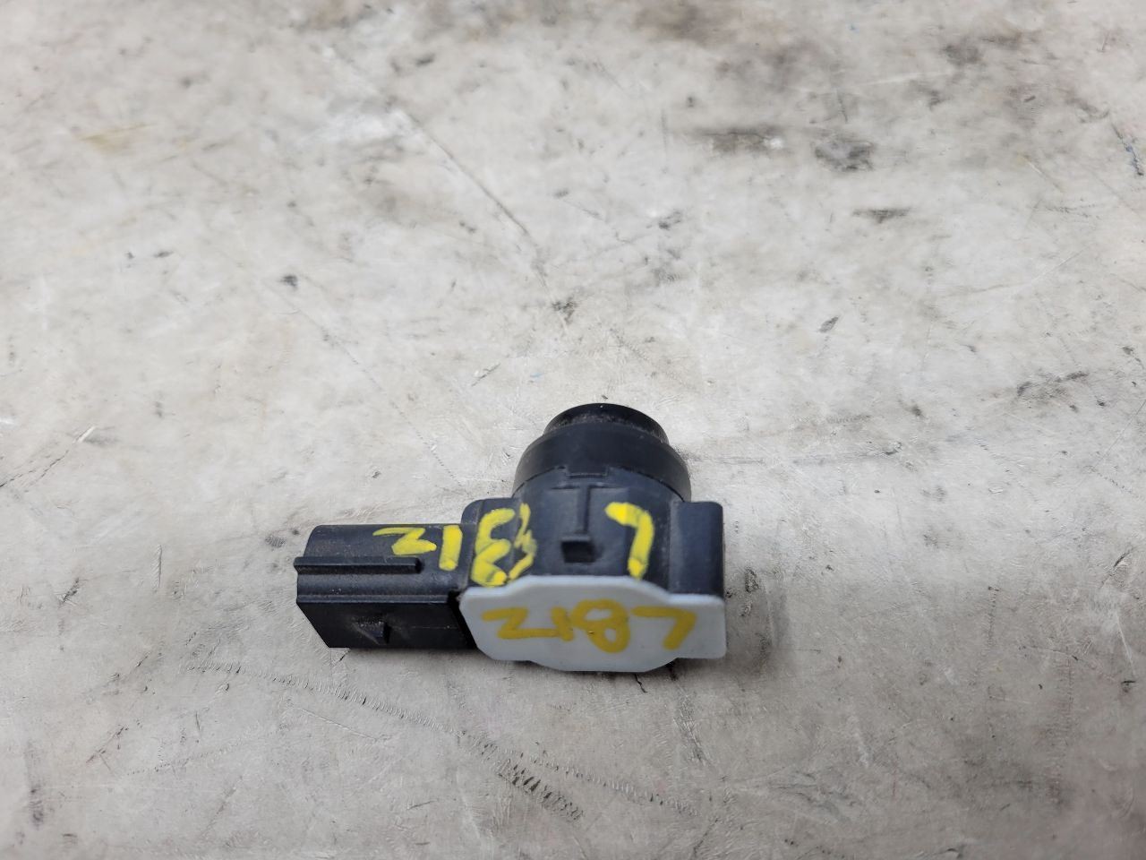 2016-2024 CAMARO SS PARKING SENSOR OEM GM BOSCH BLACK PAINT CODE GBA 16-24