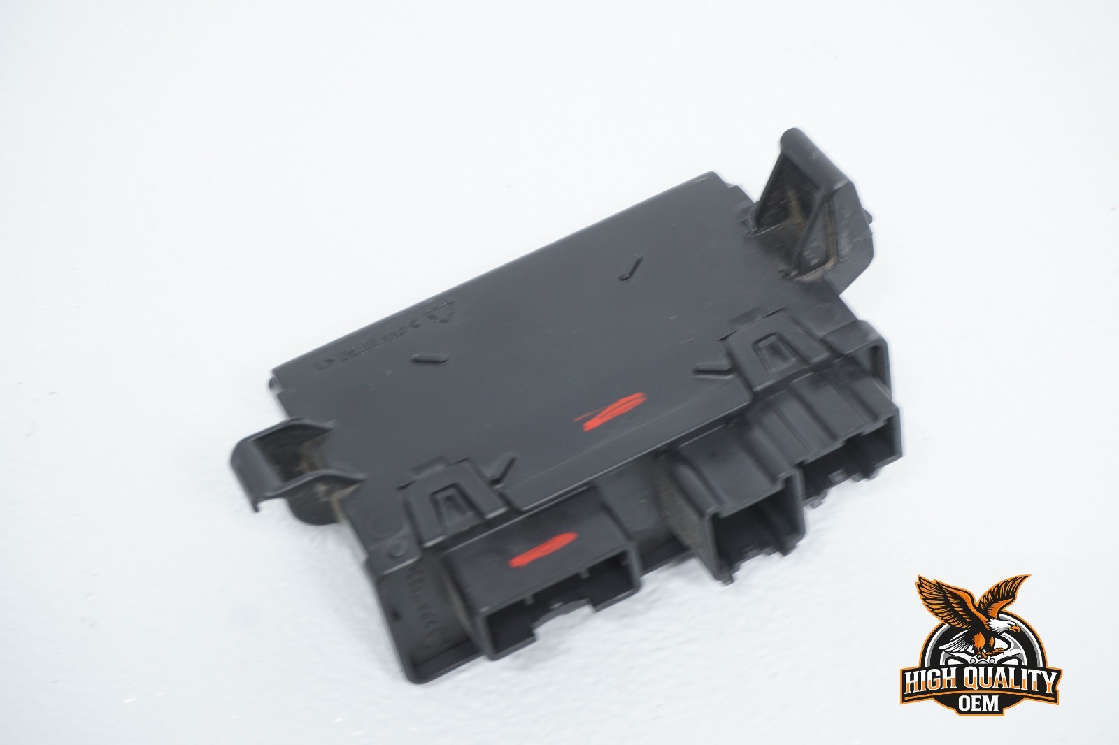 2018 – 2021 CHEVROLET EQUINOX POWER TAILGATE LIFTGATE BACK CONTROL MODULE OEM