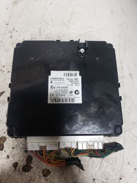 2011-2012 Hyundai Elantra Body Control Module BCM Right Hand Center OEM 705392