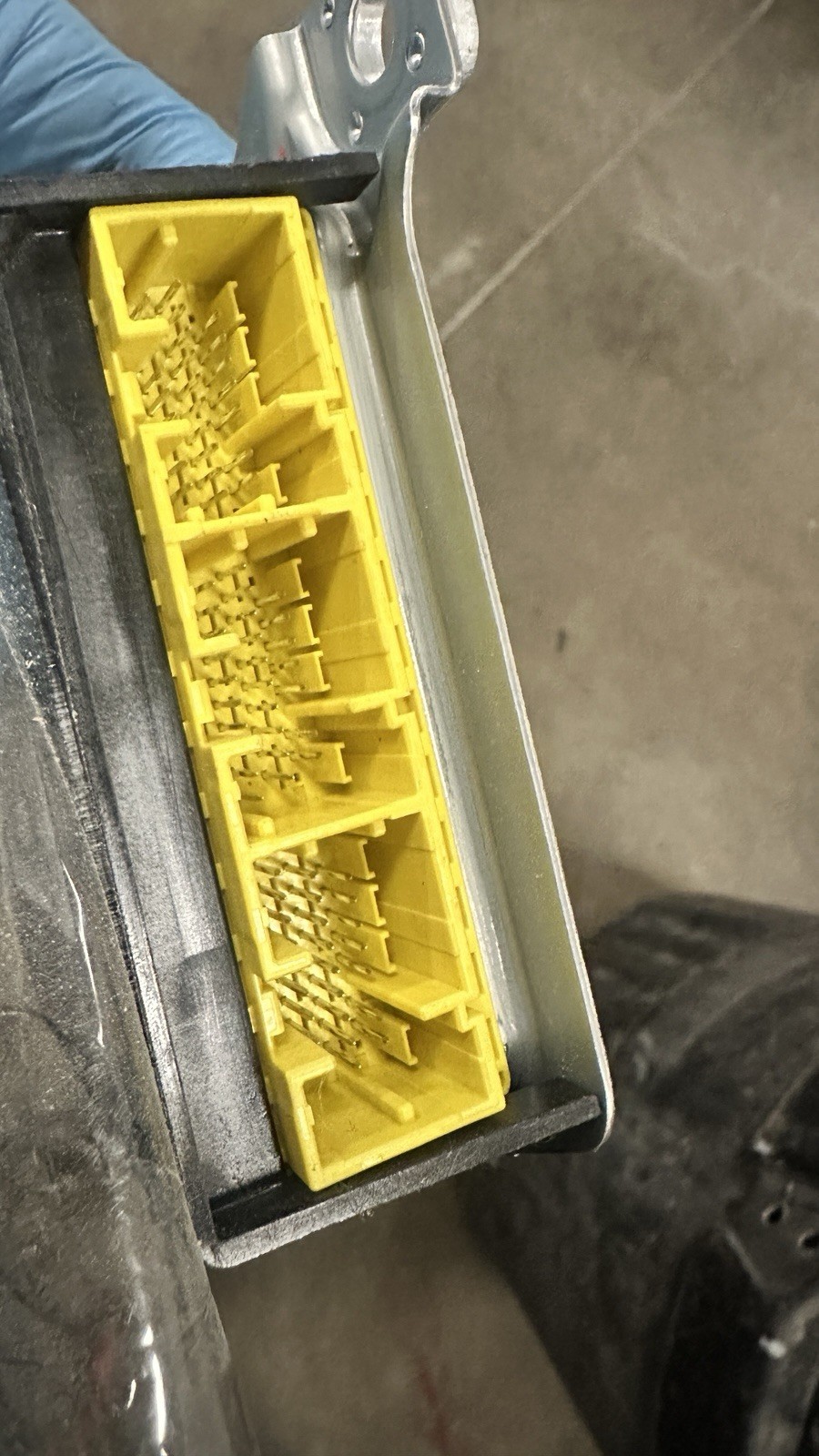 #27 – 2023 MAZDA CX-5 CONTROL MODULE UNIT | KEAD57KK2-A KEAD57K30-A Crash Codes