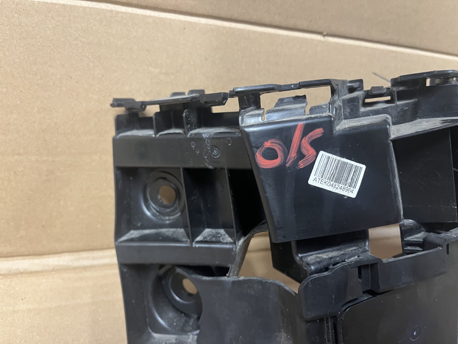 VW GOLF RIGHT REAR CORNER RADAR SENSOR MODULE/ BRACKET 3WA907670F 2020-2025 R436