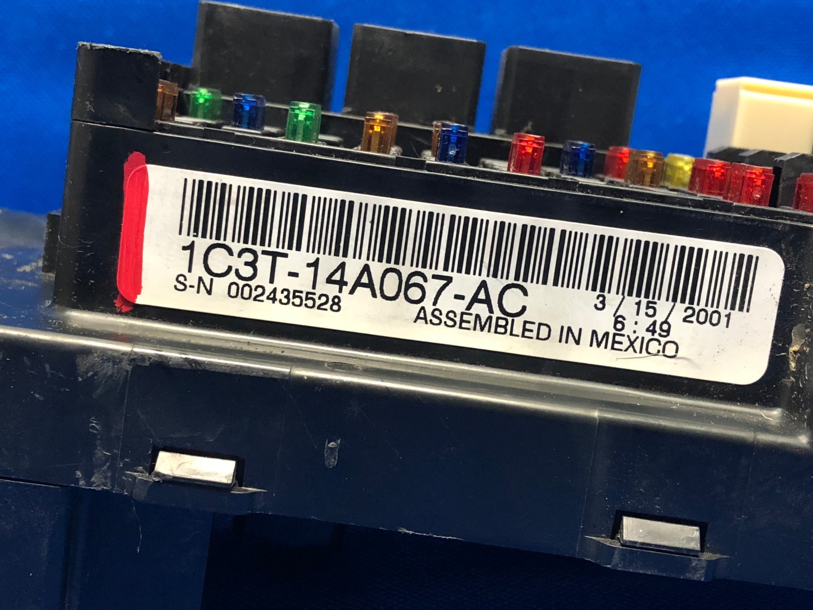 01 FORD F250 F350 SUPER DUTY INTERIOR FUSE BOX RELAY FUSEBOX 1C3T-14A067-AC