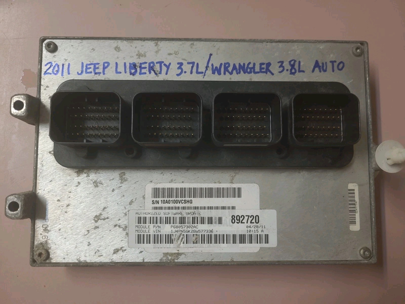 2011 JEEP LIBERTY 3.7L/WRANGLER 3.8L DODGE NITRO 3.7L ENGINE COMPUTER 68057302AC