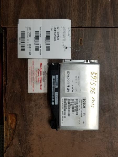 Chassis ECM Transmission Right Hand Rear Engine Compartment Fits 98 XJ8 107161