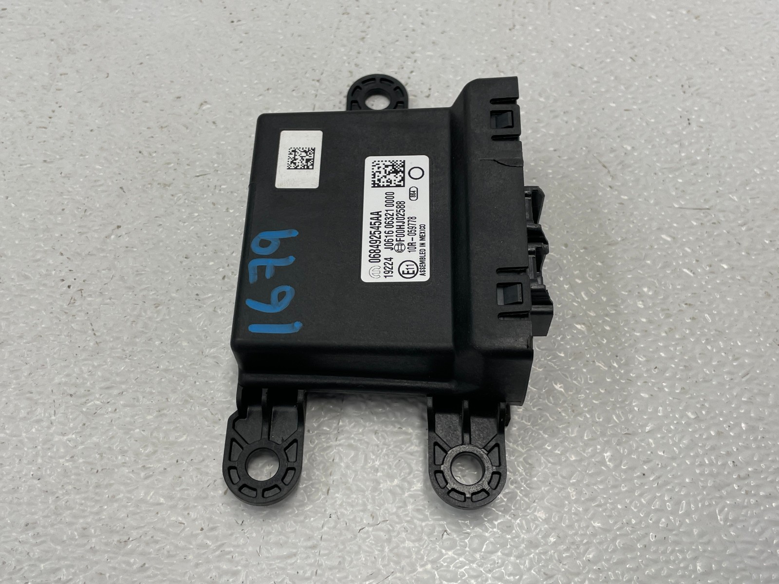 2021-2025 Jeep Wrangler Gateway Computer Control Module Unit 1679 OEM