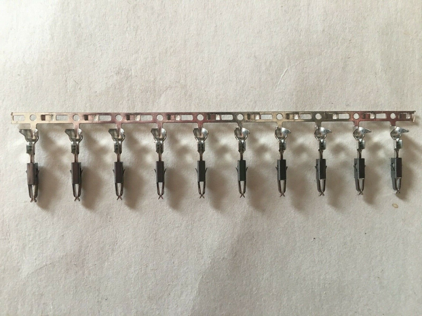 10x Genuine TE Connectivity AMP 969005-2 Micro Timer 2 Socket Terminal 24-20 AWG
