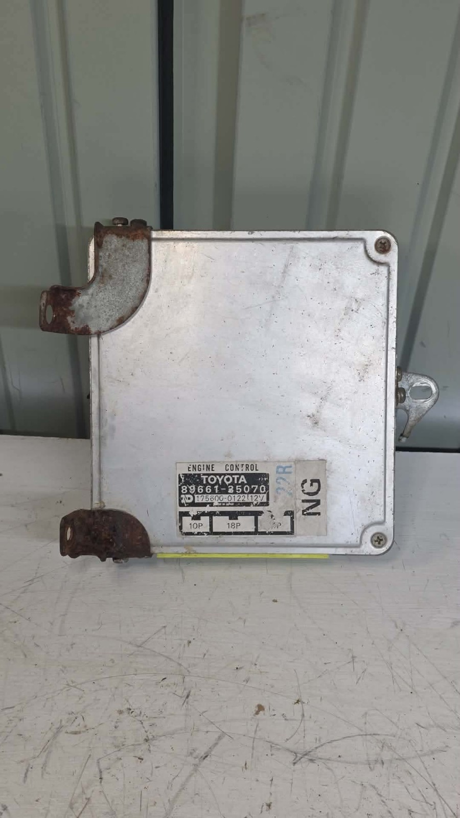 86-87 TOYOTA PICKUP 4 RUNNER 22R OEM ECM Control Module 89661-35070 8966135070