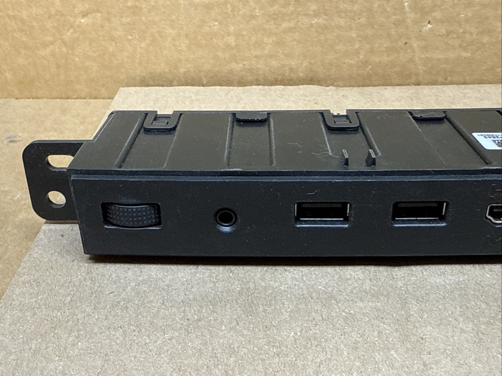 2017-2020 Chevrolet Suburban Tahoe HDMI Dual USB AUX Port Panel OEM 84252643