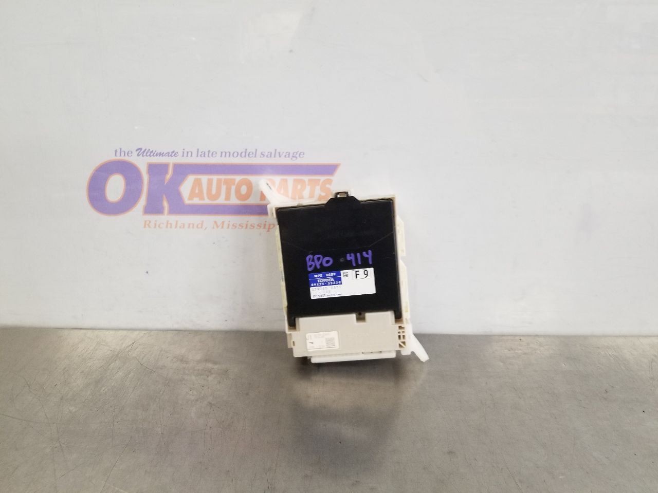17 2017 TOYOTA 4 RUNNER SR5 MULTIPLEX CONTROL MODULE 8922135230