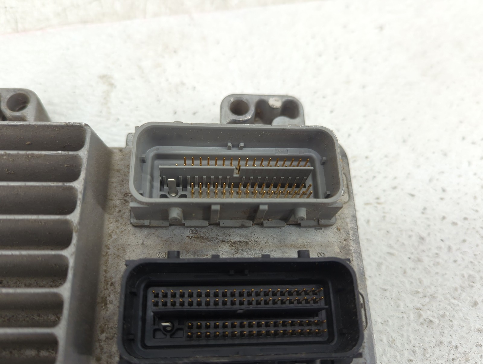 2007-2007 Saturn Ion Engine Control Computer Ecu Pcm Ecm Pcu Oem MKKGE